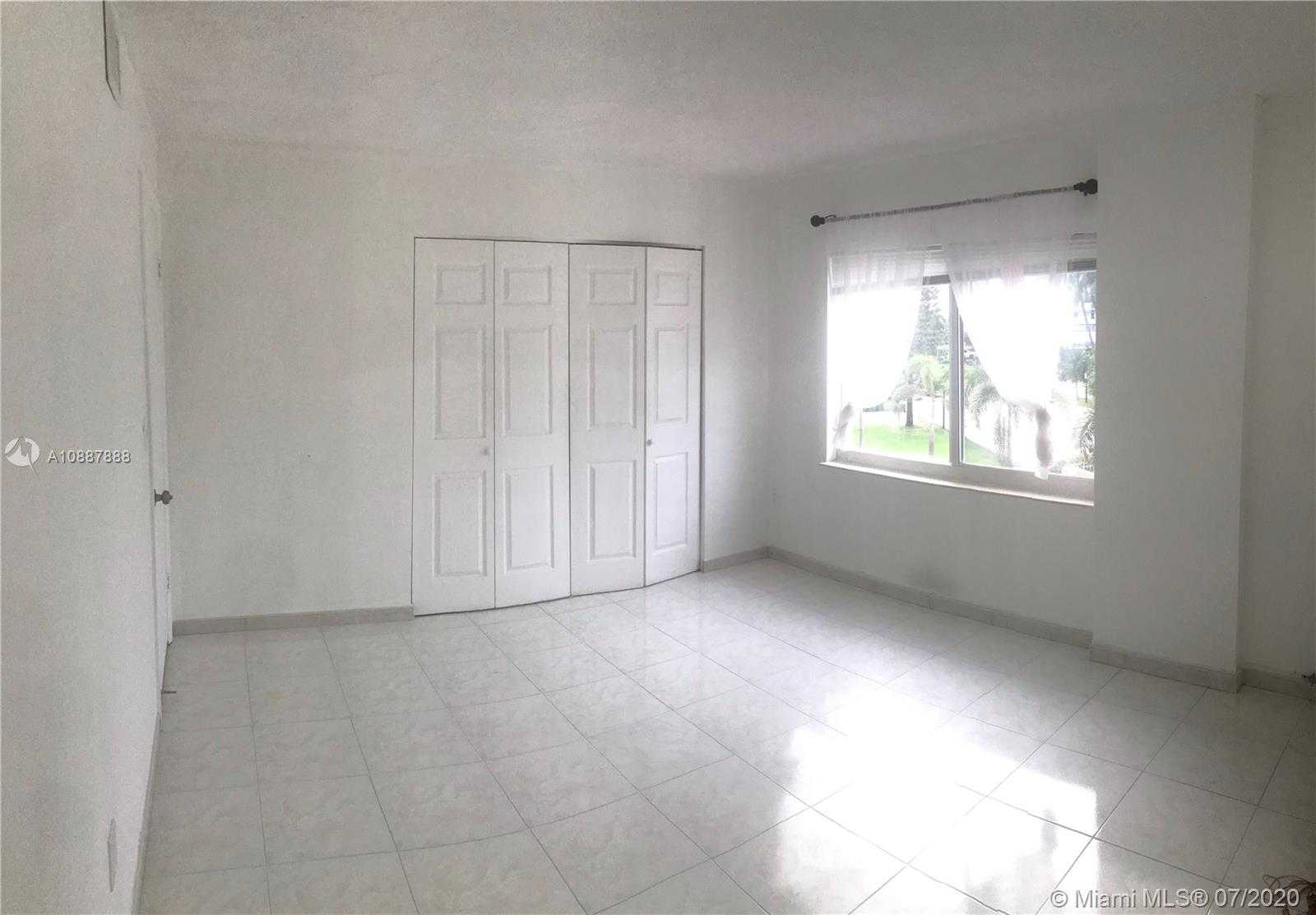 Small Image of 200 178TH DR #302, Sunny Isles Beach Number 9