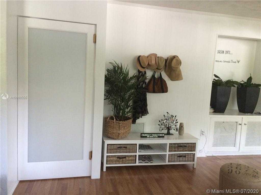 Small Image of 275 WEST HEATHER DR, Key Biscayne Number 12