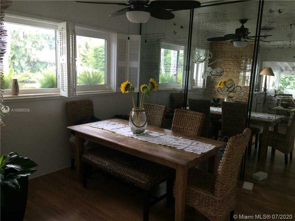Small Image of 275 WEST HEATHER DR, Key Biscayne Number 4