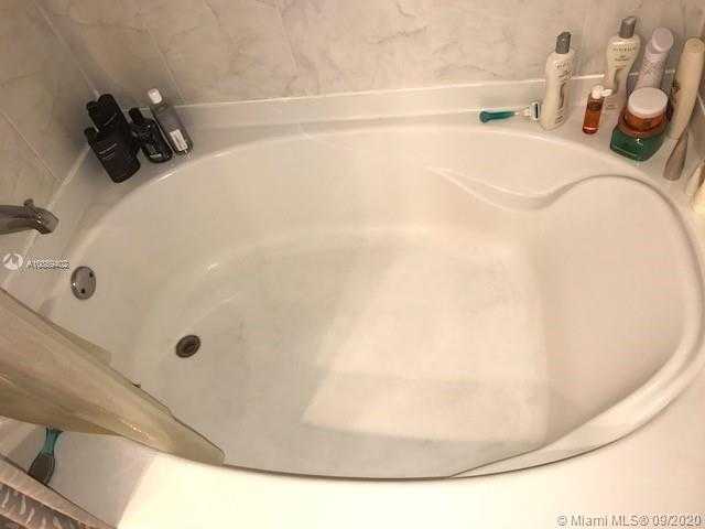 Small Image of 18800 NORTH EAST 29TH AVE #424, Aventura Number 10
