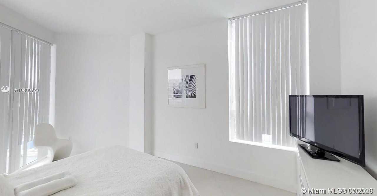 Small Image of 1900 NORTH BAYSHORE DR #5006, Miami Number 10