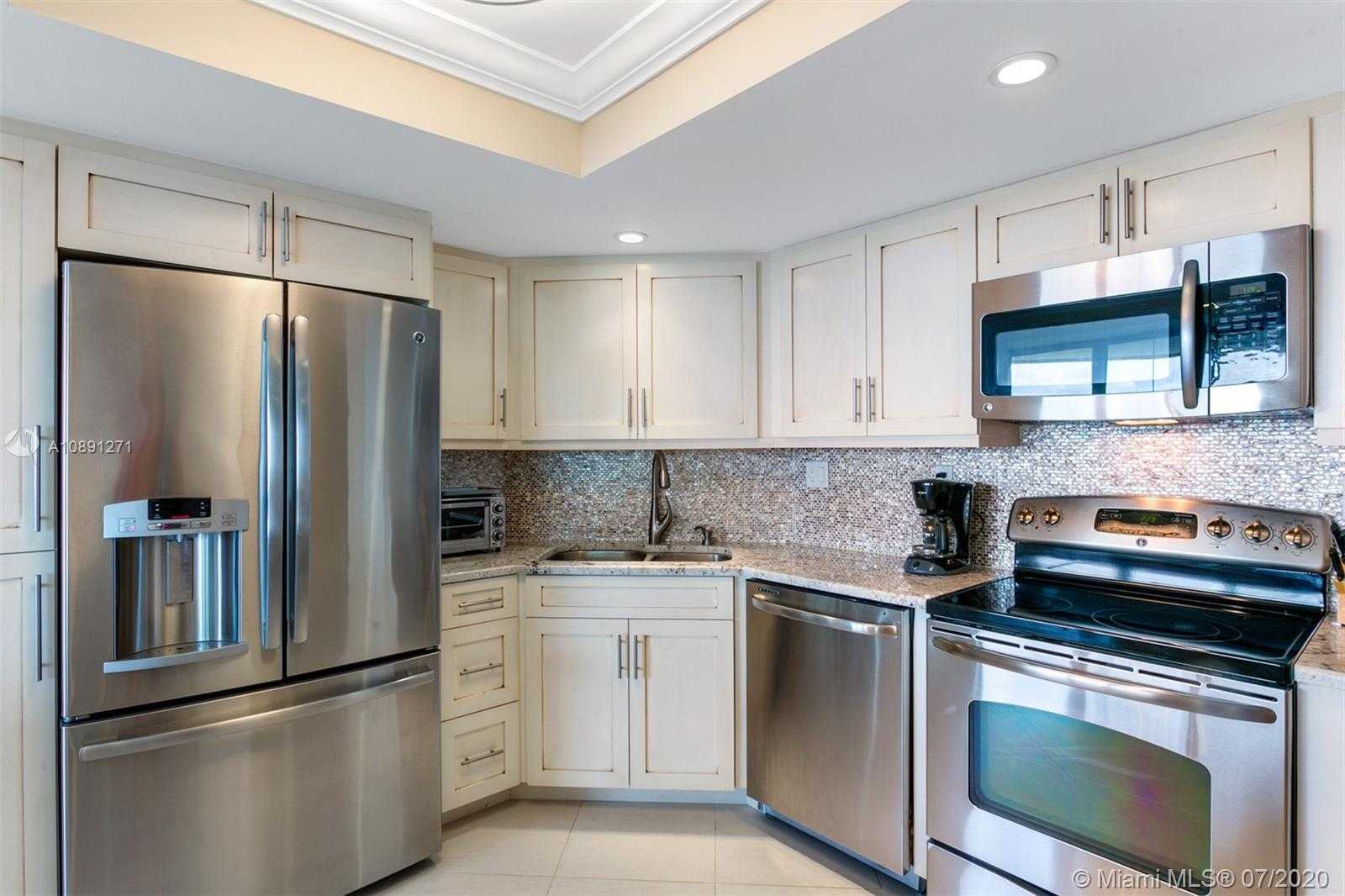 Small Image of 5070 NORTH OCEAN DR #4B, Riviera Beach Number 10