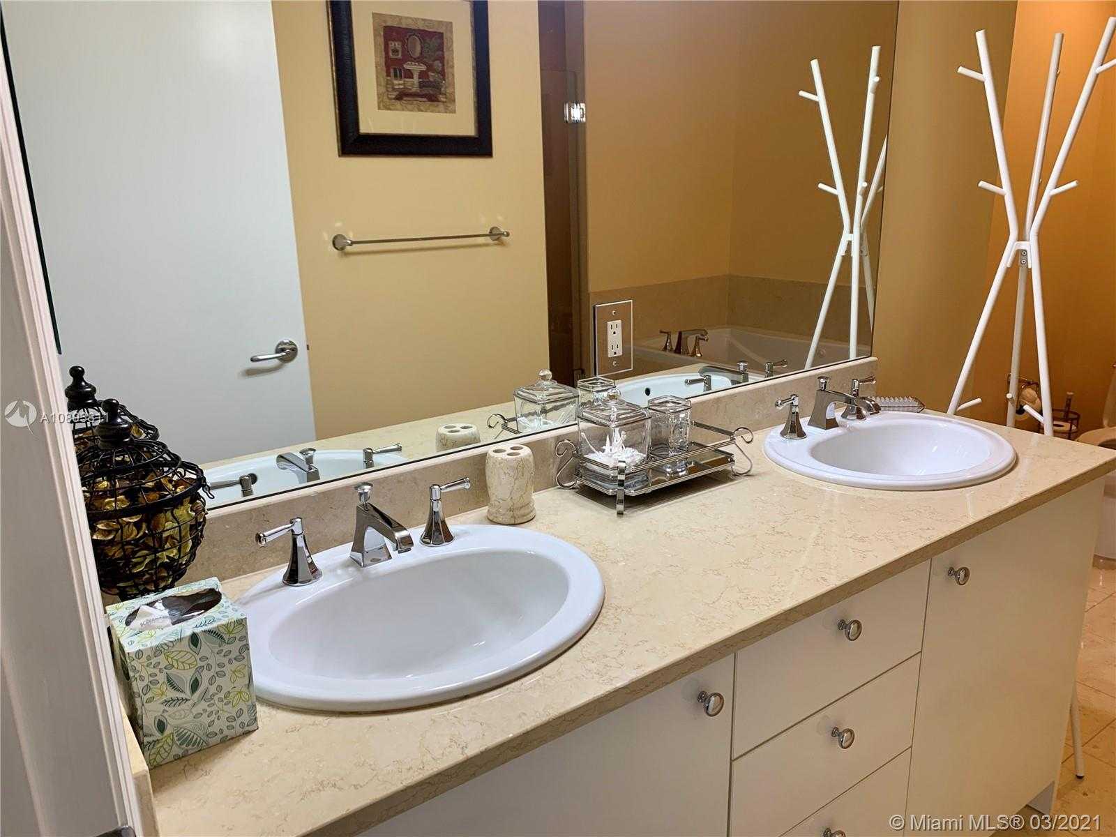 Small Image of 19900 EAST COUNTRY CLUB DR #TS18, Aventura Number 12