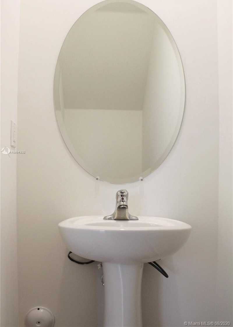 Small Image of 1627 SOUTH WEST 29TH STREET, Fort Lauderdale Number 6