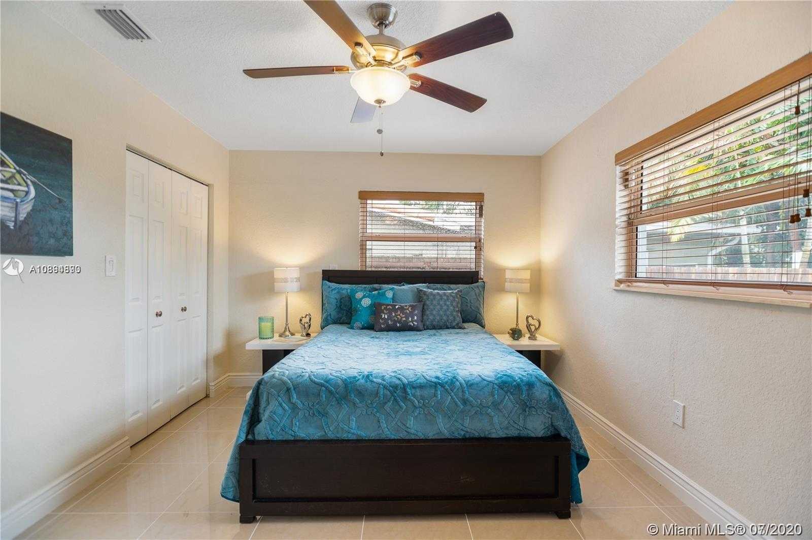 Small Image of 1944 NORTH EAST 26TH DR, Wilton Manors Number 17