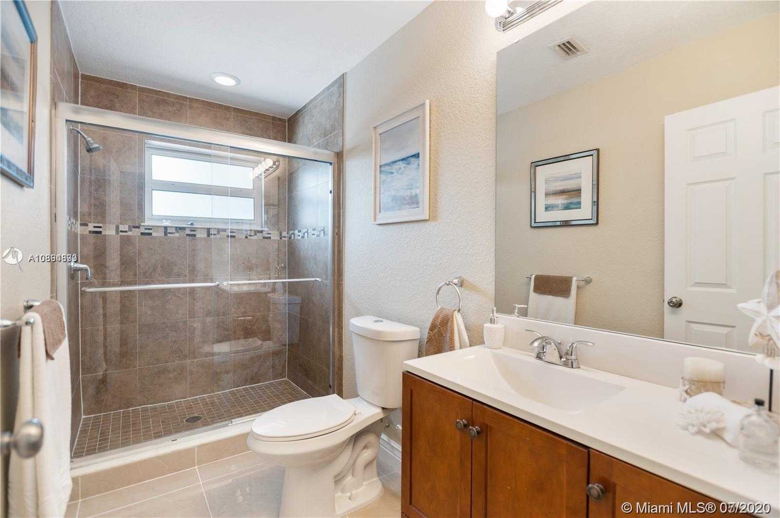Small Image of 1944 NORTH EAST 26TH DR, Wilton Manors Number 21