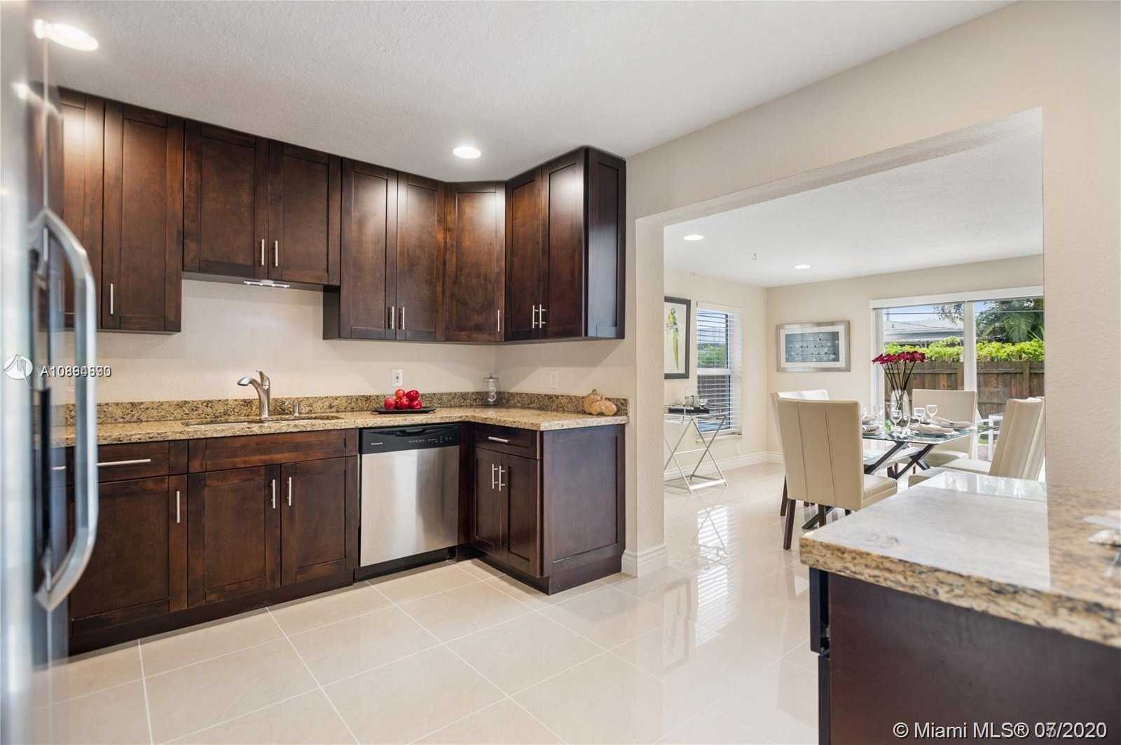 Small Image of 1944 NORTH EAST 26TH DR, Wilton Manors Number 5