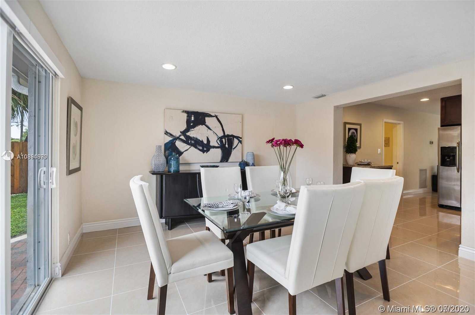 Small Image of 1944 NORTH EAST 26TH DR, Wilton Manors Number 8