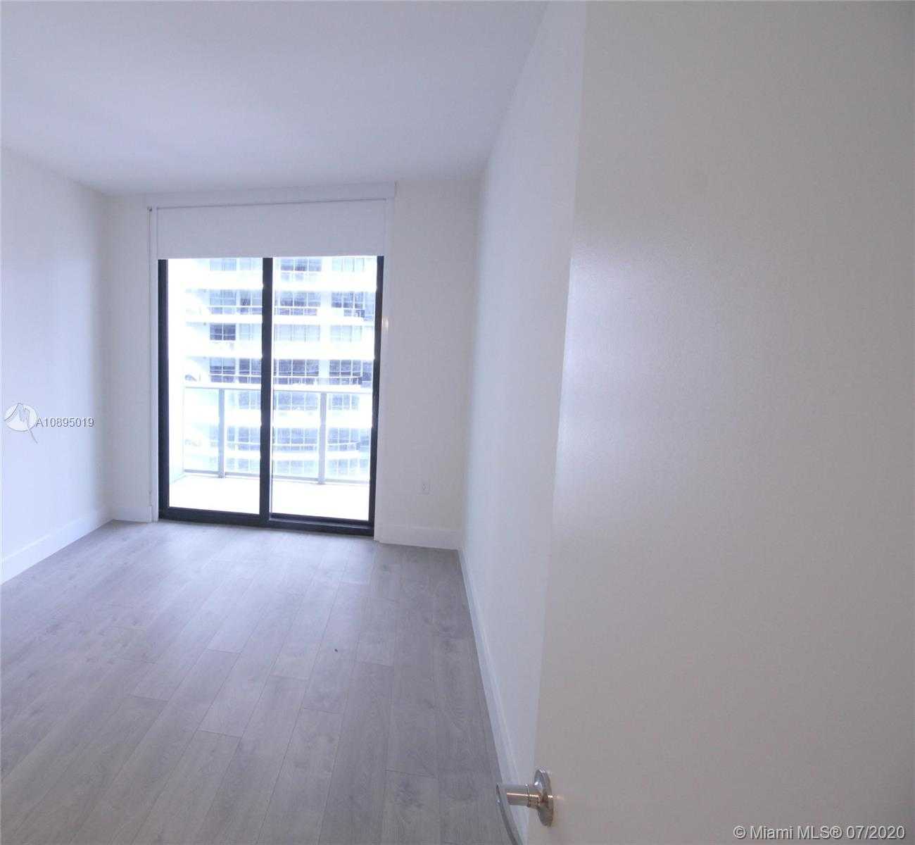 Small Image of 1010 BRICKELL AVE #3509, Miami Number 6
