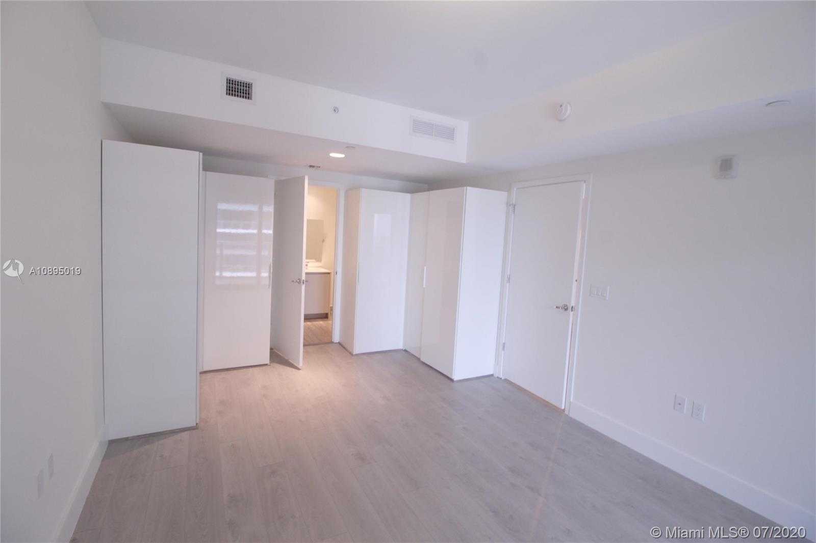 Small Image of 1010 BRICKELL AVE #3509, Miami Number 8
