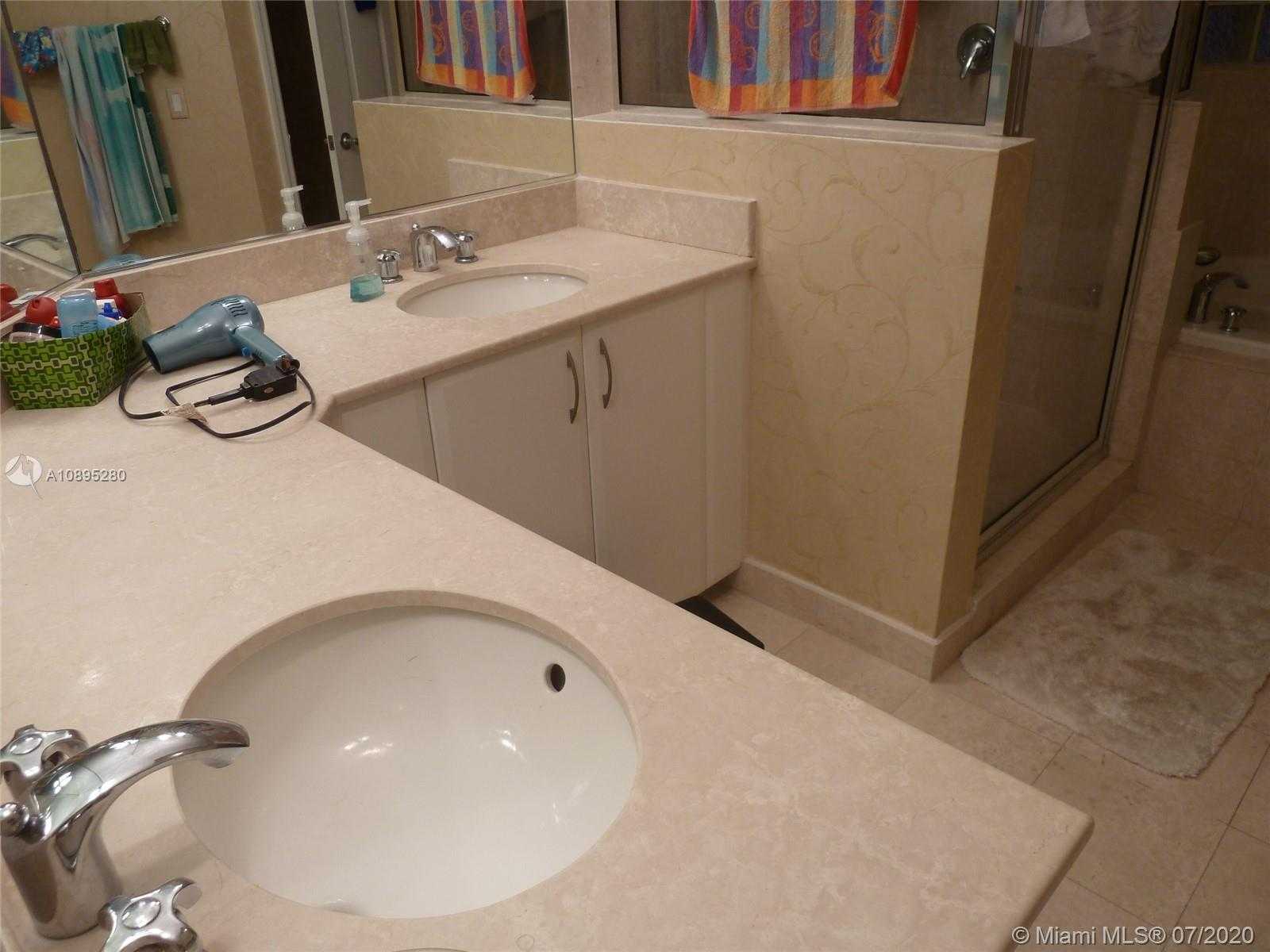 Small Image of 151 MICHIGAN AVE #542, Miami Beach Number 13