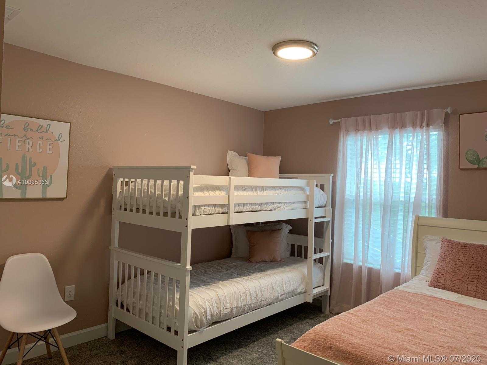 Small Image of 424 OCEAN COURSE AVE #424, Other City - In The State Of Florida Number 15