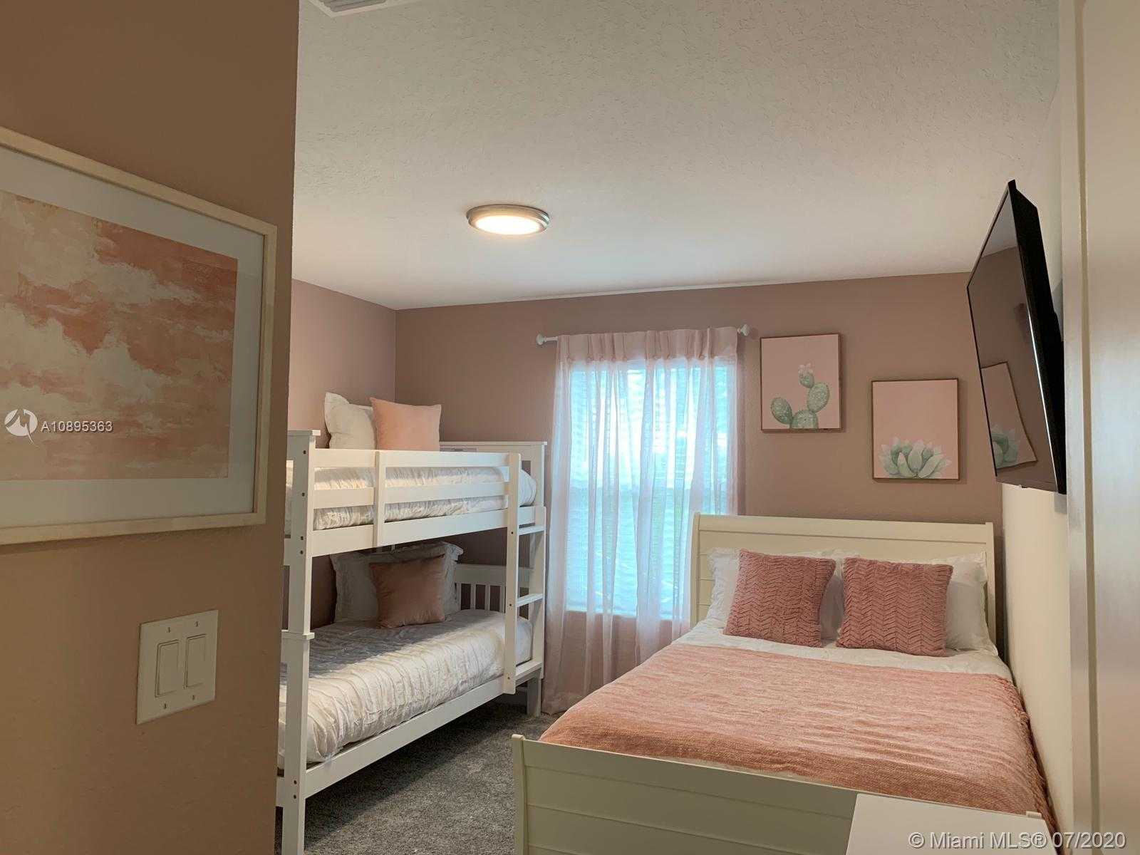Small Image of 424 OCEAN COURSE AVE #424, Other City - In The State Of Florida Number 16