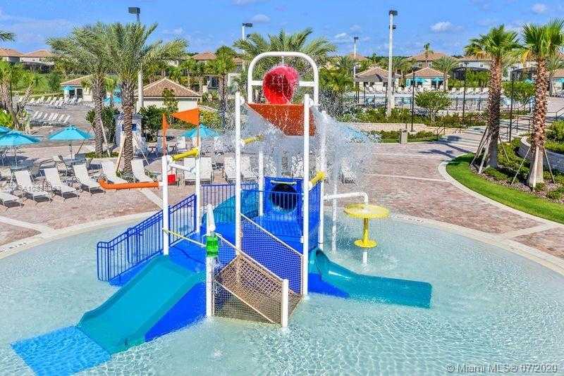 Small Image of 424 OCEAN COURSE AVE #424, Other City - In The State Of Florida Number 22