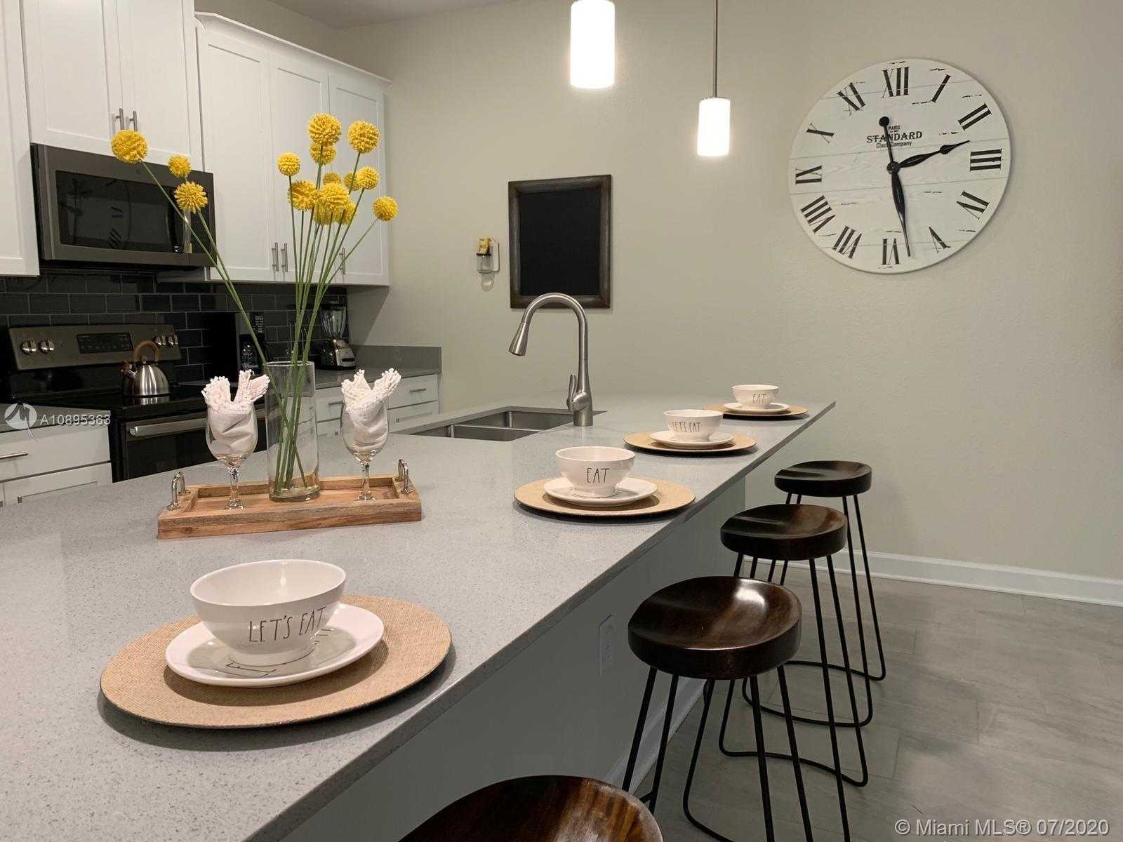 Small Image of 424 OCEAN COURSE AVE #424, Other City - In The State Of Florida Number 3