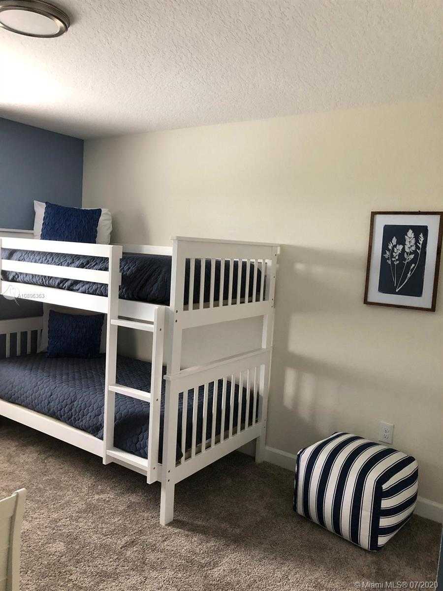 Small Image of 424 OCEAN COURSE AVE #424, Other City - In The State Of Florida Number 9