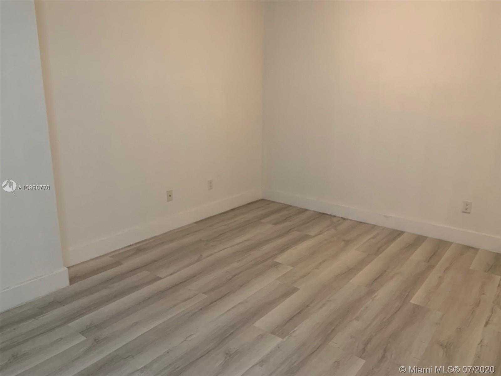 Small Image of 888 BISCAYNE BLVD #1805, Miami Number 15