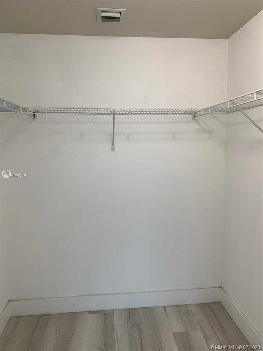 Small Image of 888 BISCAYNE BLVD #1805, Miami Number 22