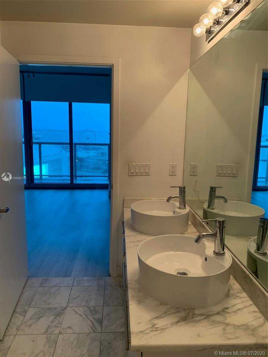 Small Image of 888 BISCAYNE BLVD #1805, Miami Number 27