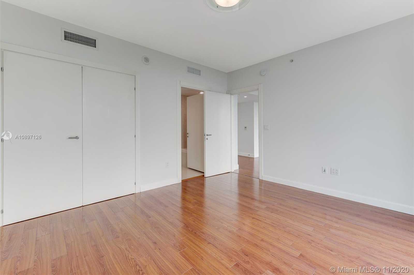 Small Image of 2627 SOUTH BAYSHORE DR #807, Miami Number 31