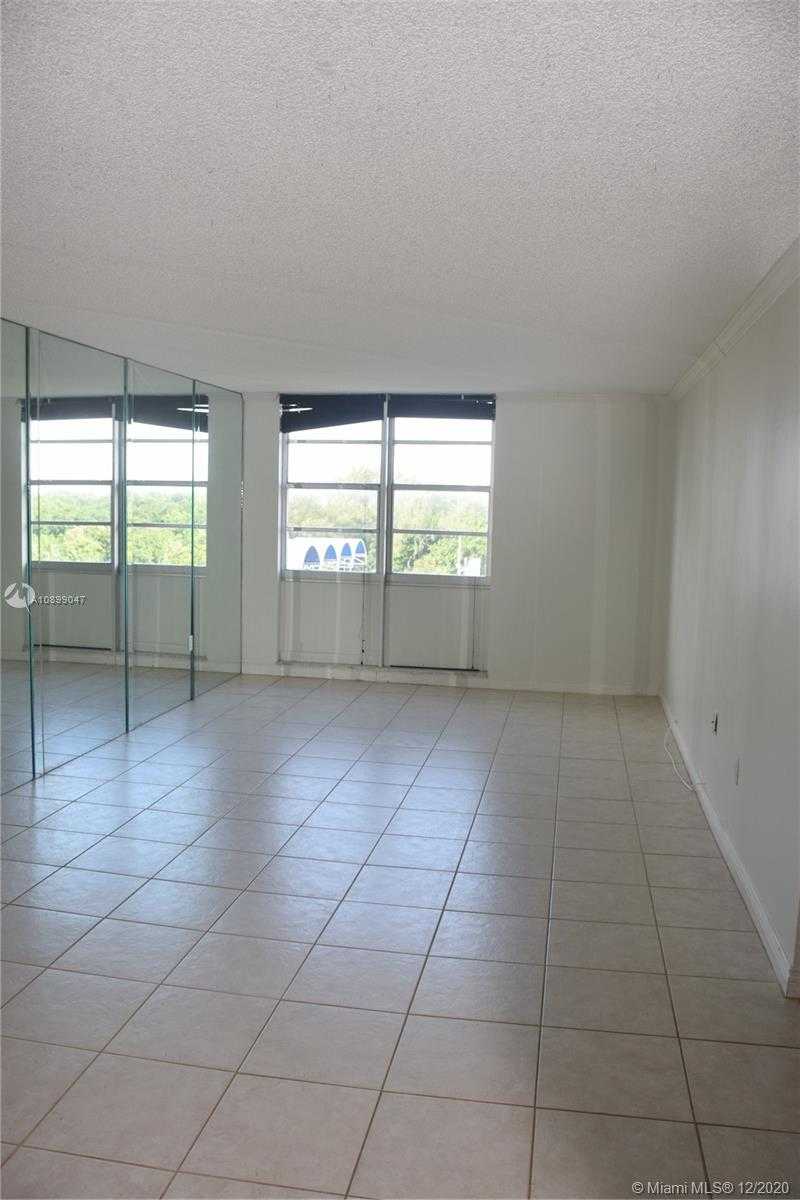 Small Image of 145 SOUTH EAST 25TH RD #701, Miami Number 4