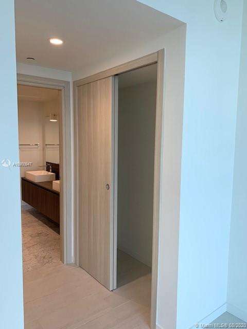 Small Image of 1000 BRICKELL PLAZA #4914, Miami Number 18