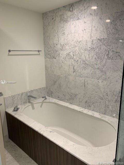 Small Image of 1000 BRICKELL PLAZA #4914, Miami Number 23