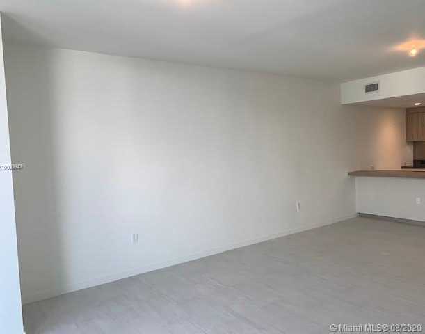 Small Image of 1000 BRICKELL PLAZA #4914, Miami Number 5