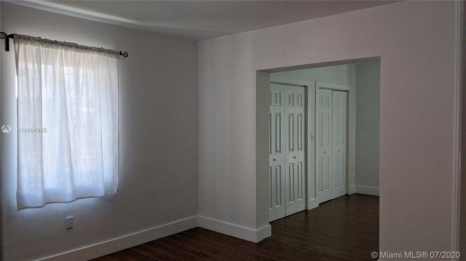 Small Image of 648 NORTH EAST 82ND ST, Miami Number 31