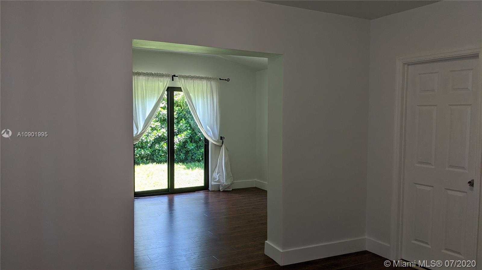 Small Image of 648 NORTH EAST 82ND ST, Miami Number 34
