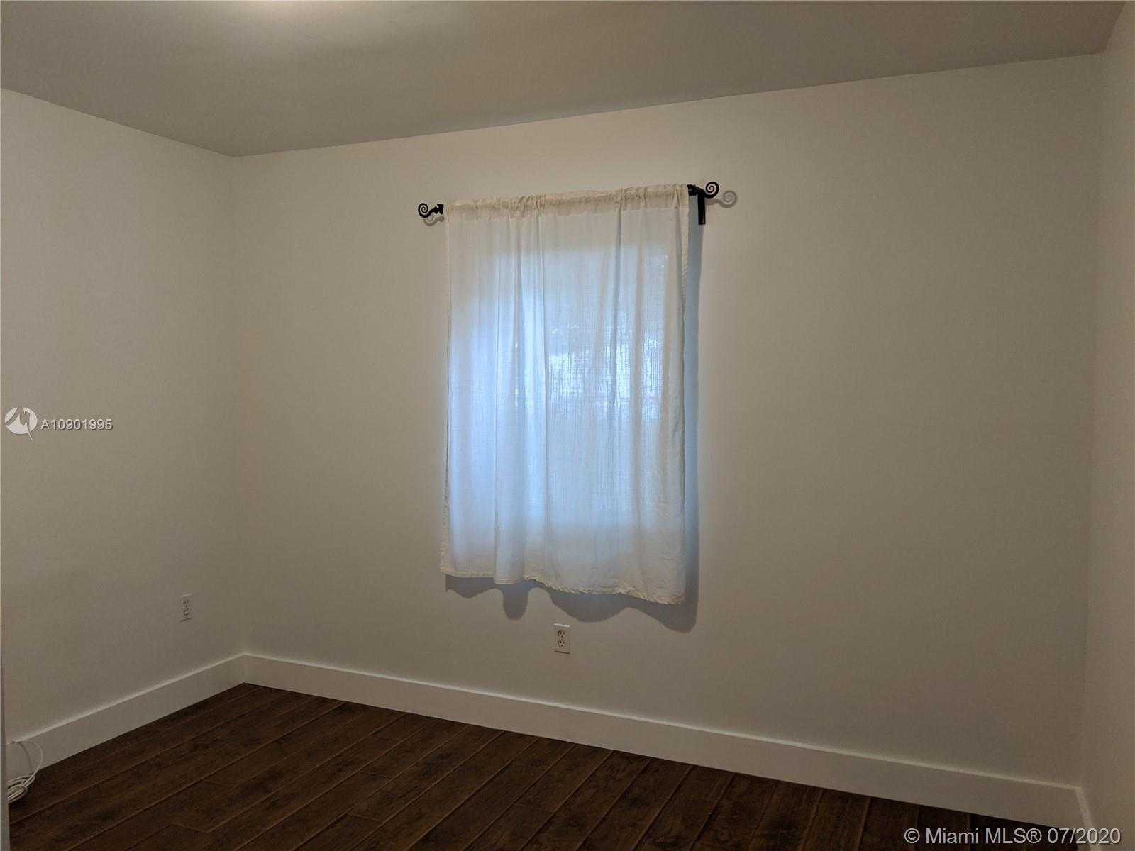 Small Image of 648 NORTH EAST 82ND ST, Miami Number 4