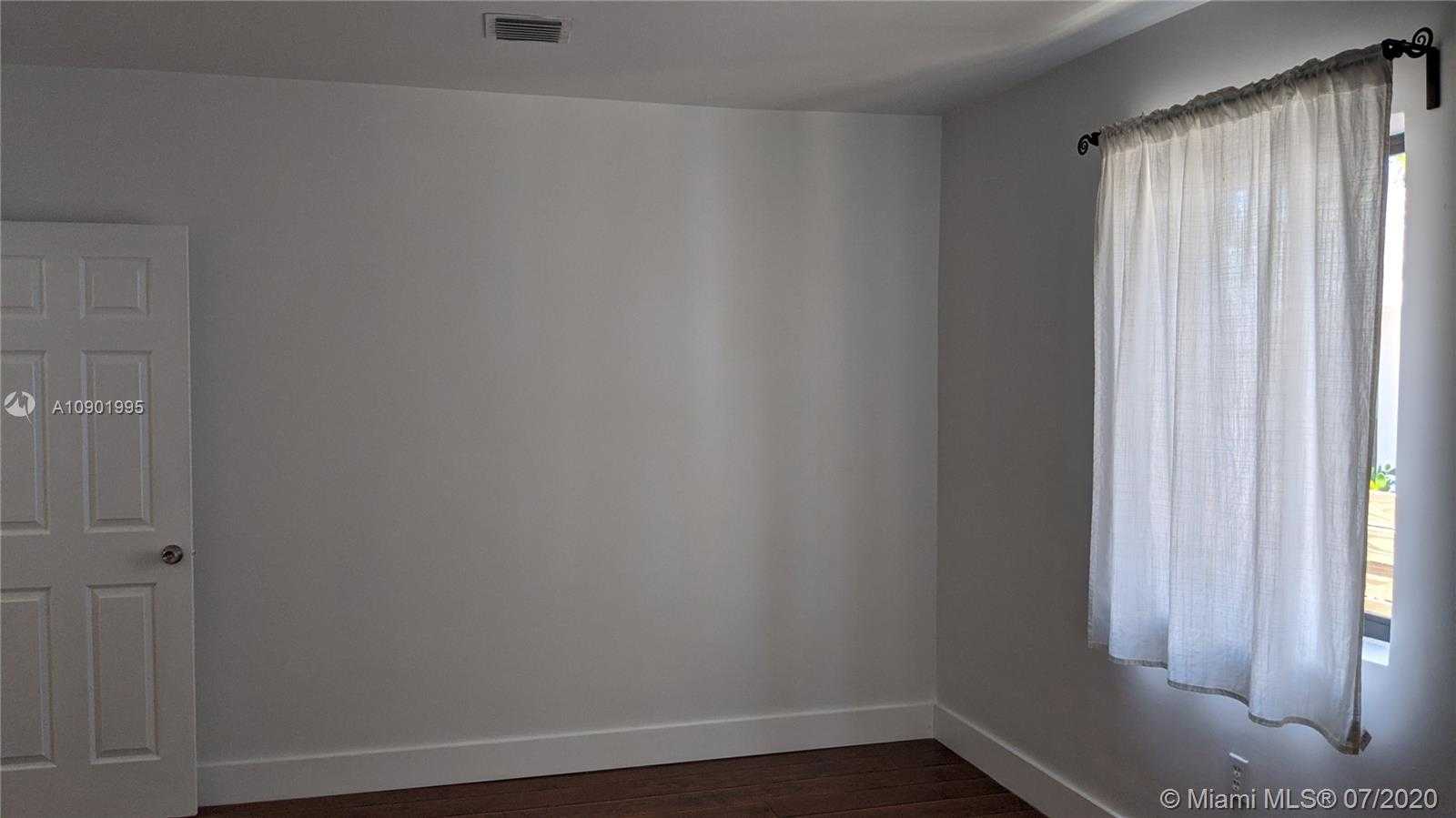 Small Image of 648 NORTH EAST 82ND ST, Miami Number 45