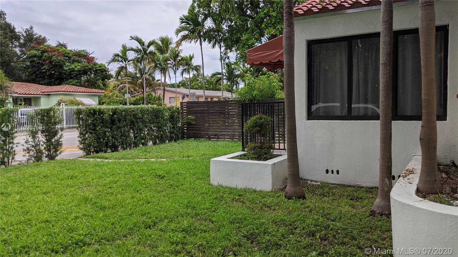 Small Image of 648 NORTH EAST 82ND ST, Miami Number 48