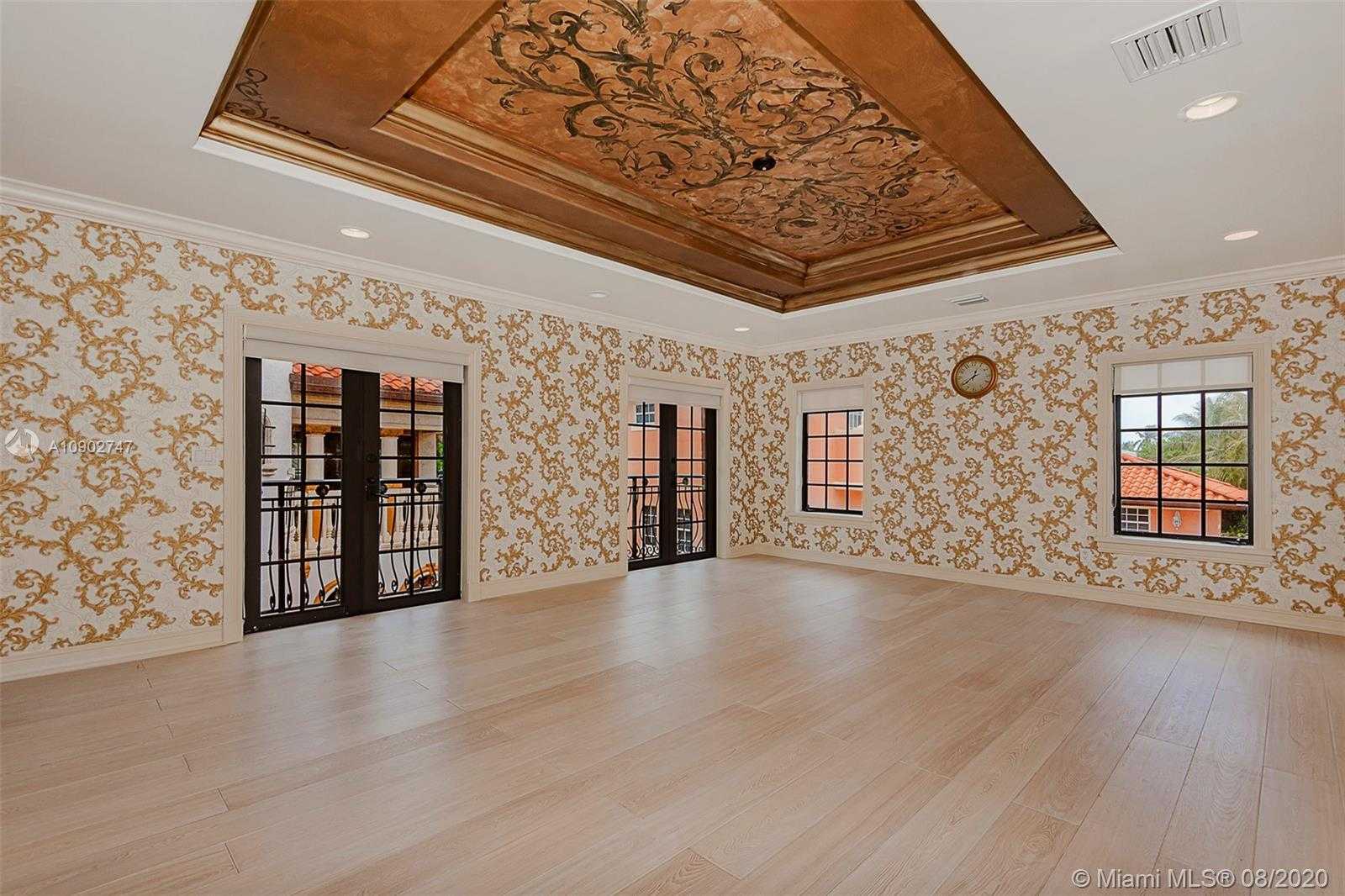 Small Image of 674 OCEAN BLVD, Golden Beach Number 21