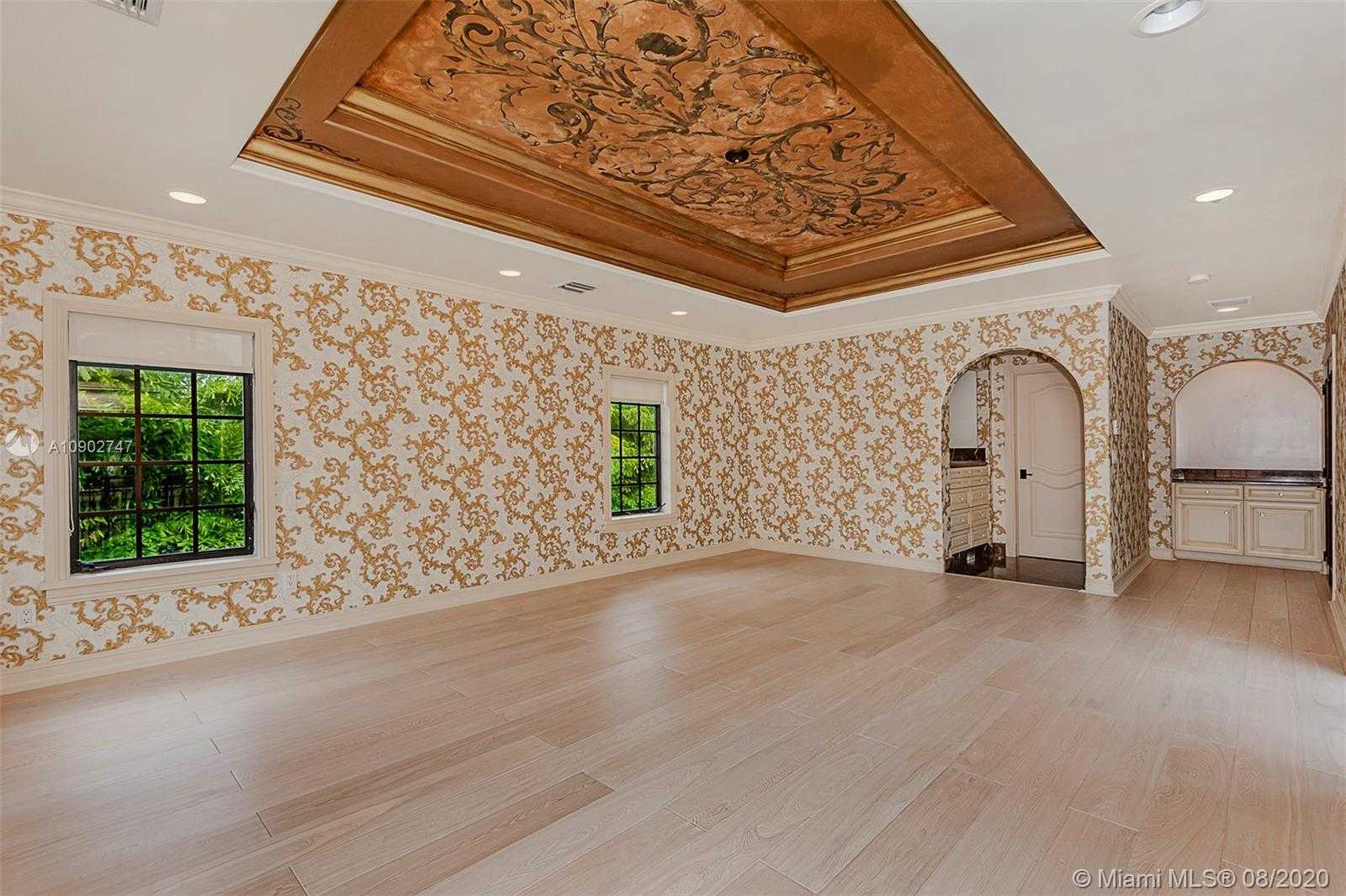Small Image of 674 OCEAN BLVD, Golden Beach Number 22