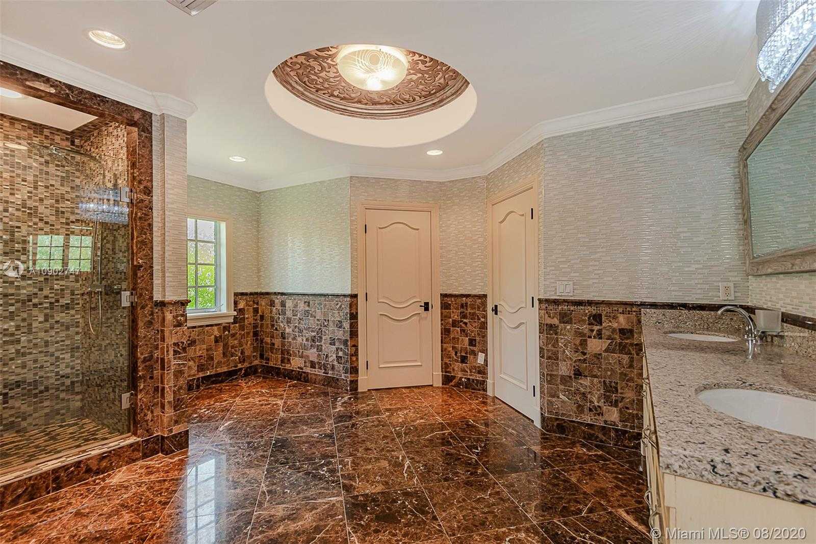 Small Image of 674 OCEAN BLVD, Golden Beach Number 23