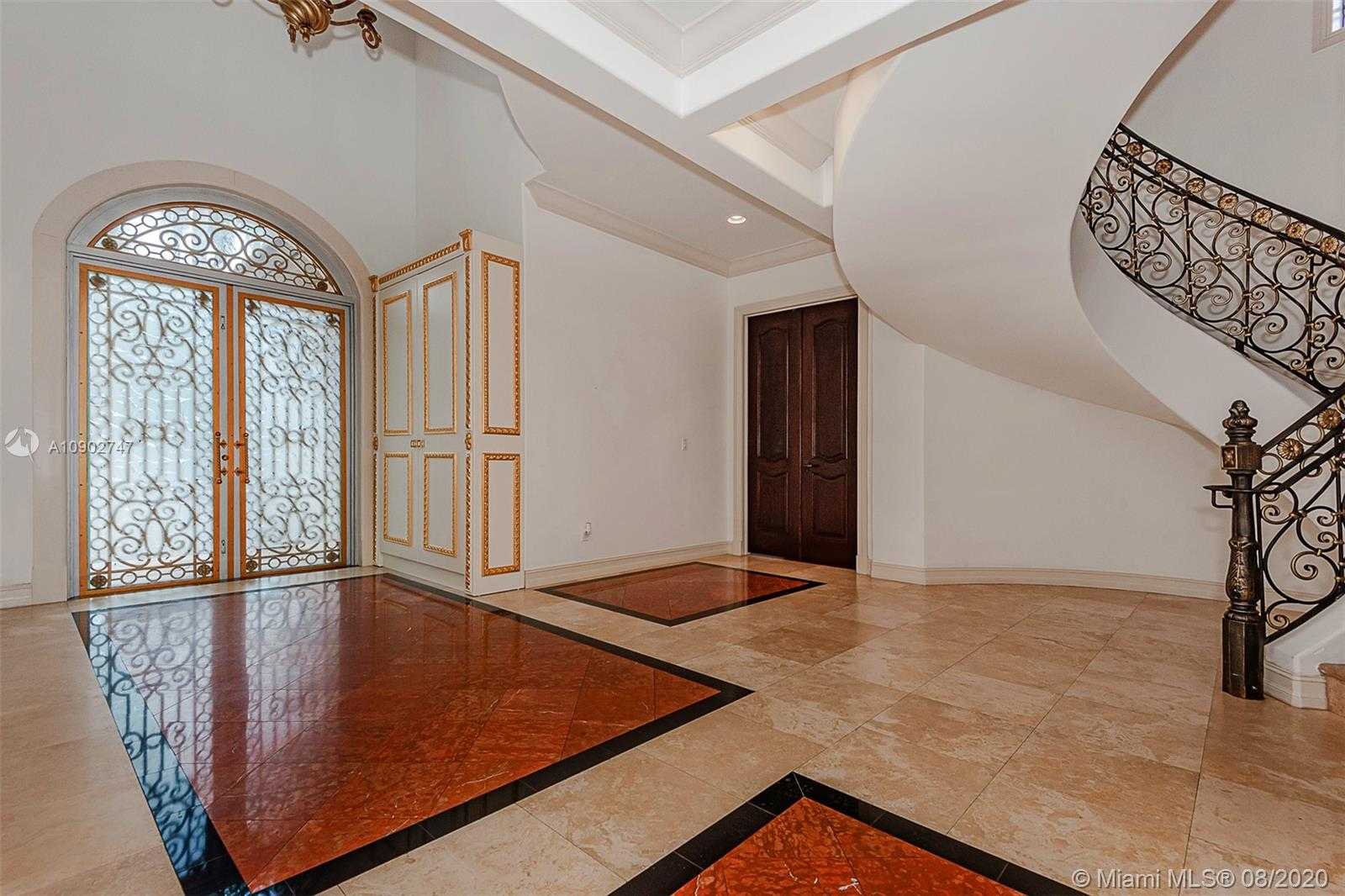 Small Image of 674 OCEAN BLVD, Golden Beach Number 3