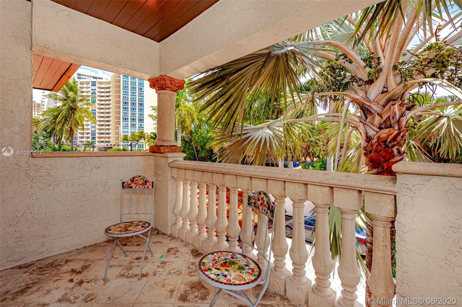 Small Image of 674 OCEAN BLVD, Golden Beach Number 34