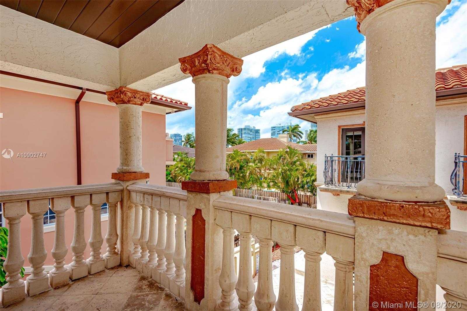 Small Image of 674 OCEAN BLVD, Golden Beach Number 35