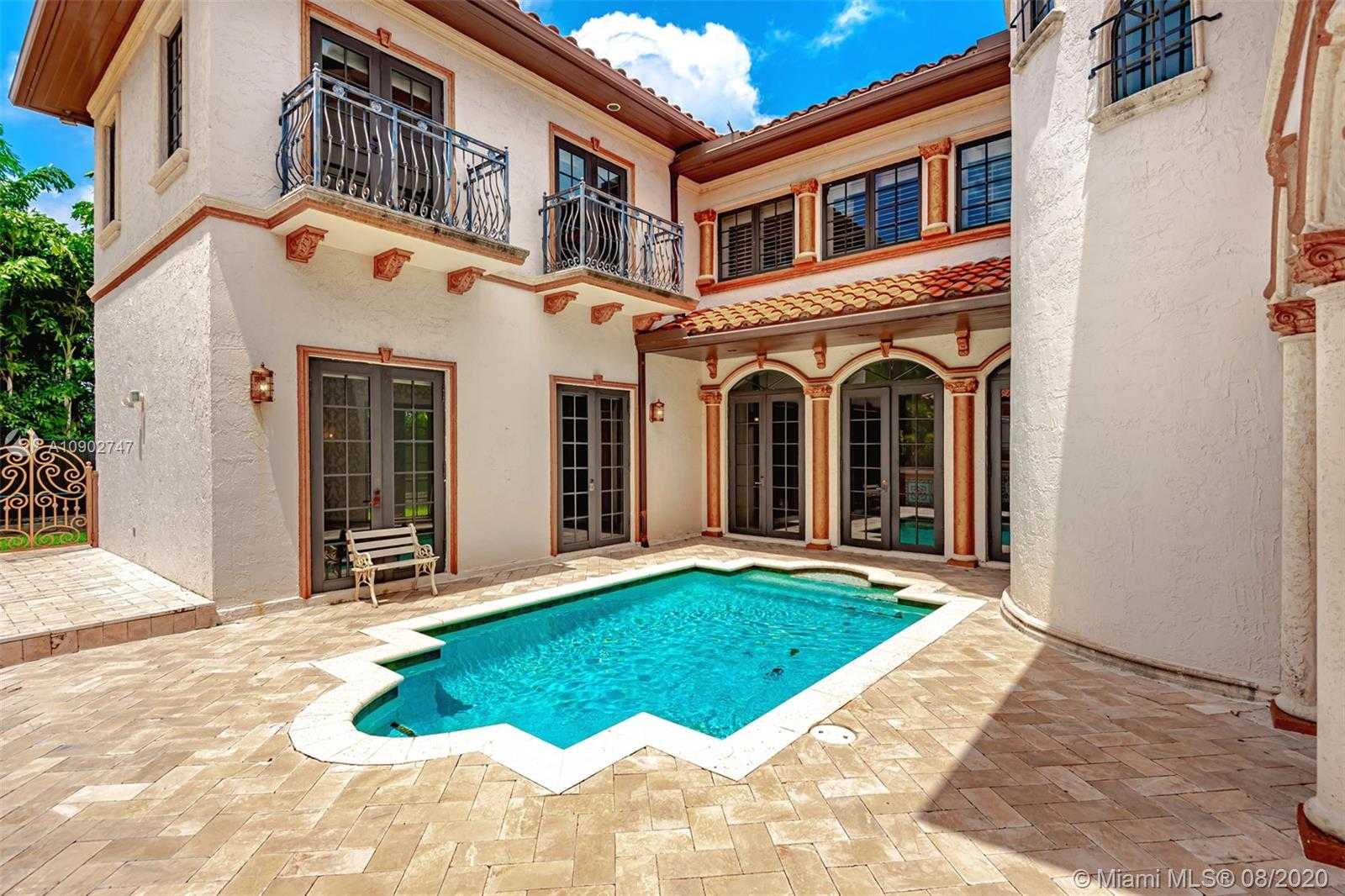 Small Image of 674 OCEAN BLVD, Golden Beach Number 36