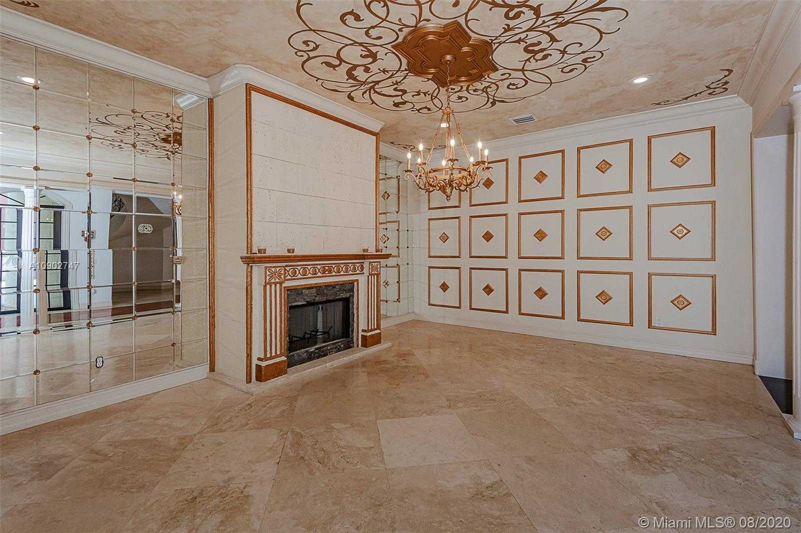 Small Image of 674 OCEAN BLVD, Golden Beach Number 4