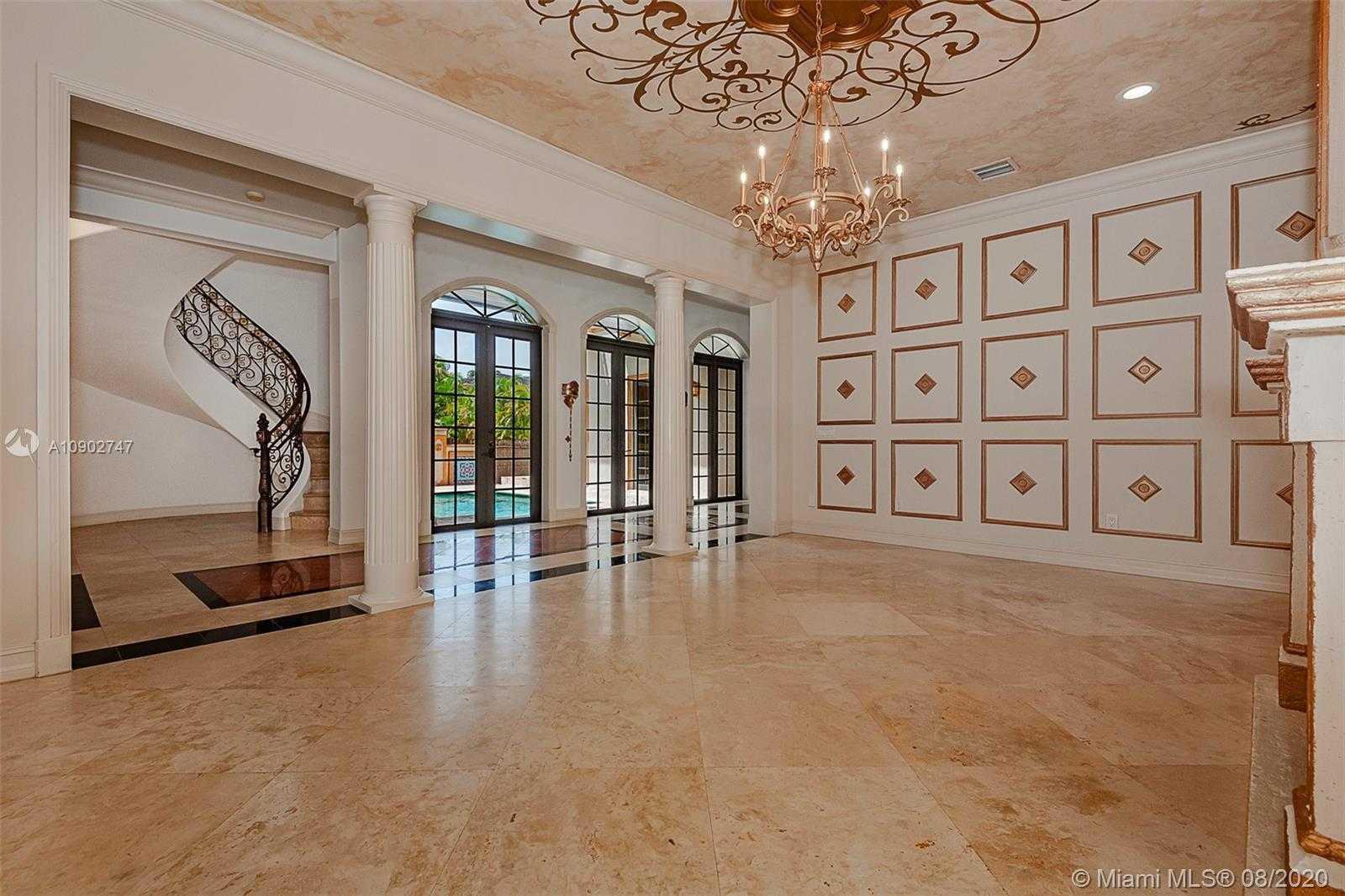 Small Image of 674 OCEAN BLVD, Golden Beach Number 5