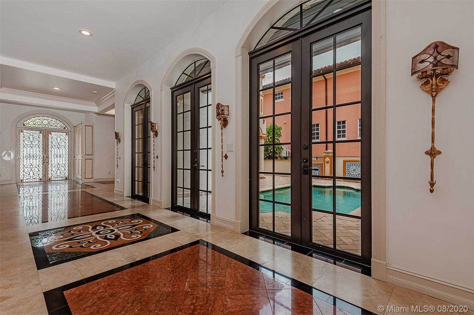 Small Image of 674 OCEAN BLVD, Golden Beach Number 6