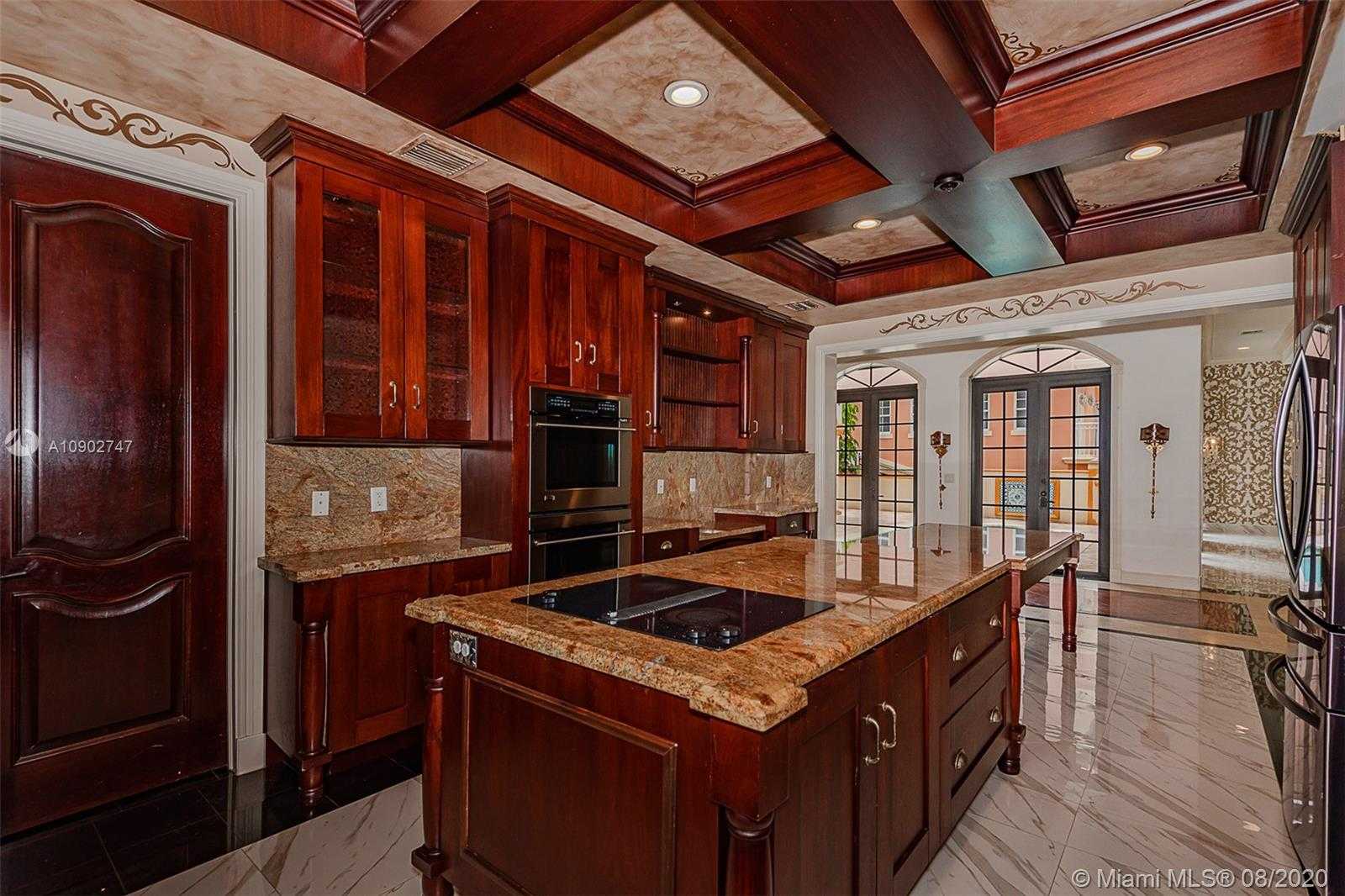 Small Image of 674 OCEAN BLVD, Golden Beach Number 8