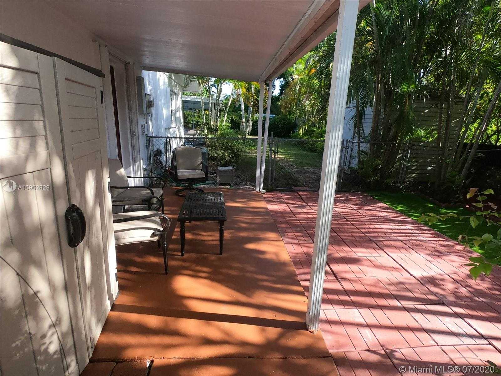 Small Image of 10700 SOUTH WEST 120TH ST, Miami Number 13