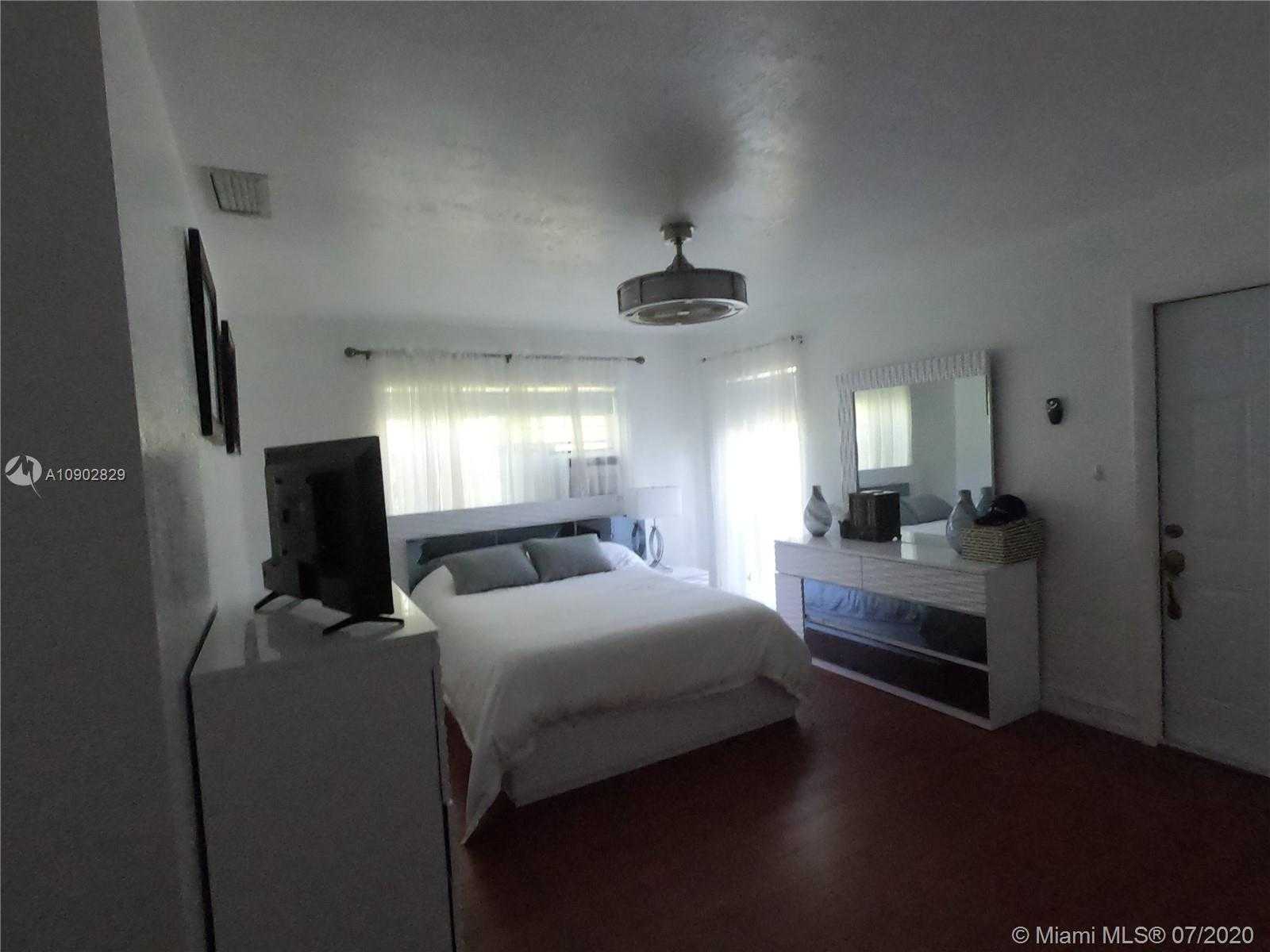 Small Image of 10700 SOUTH WEST 120TH ST, Miami Number 15