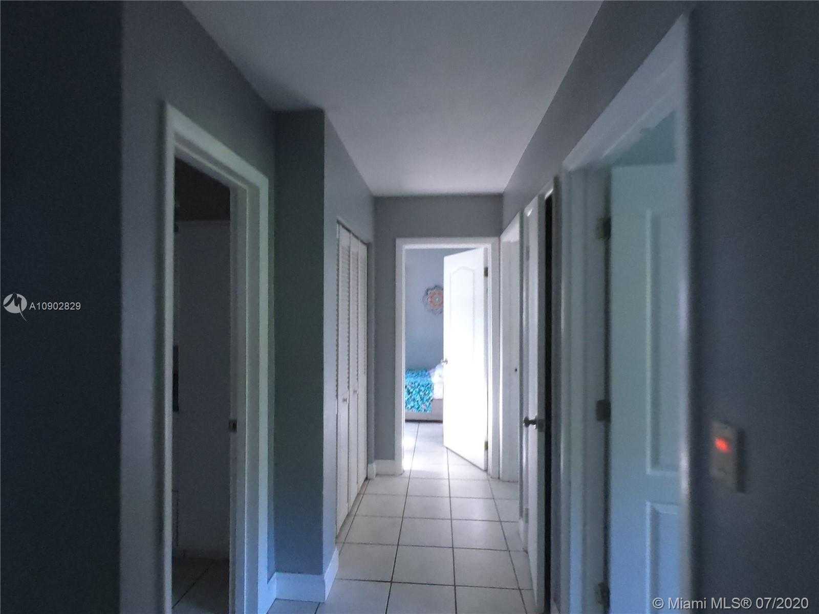 Small Image of 10700 SOUTH WEST 120TH ST, Miami Number 19