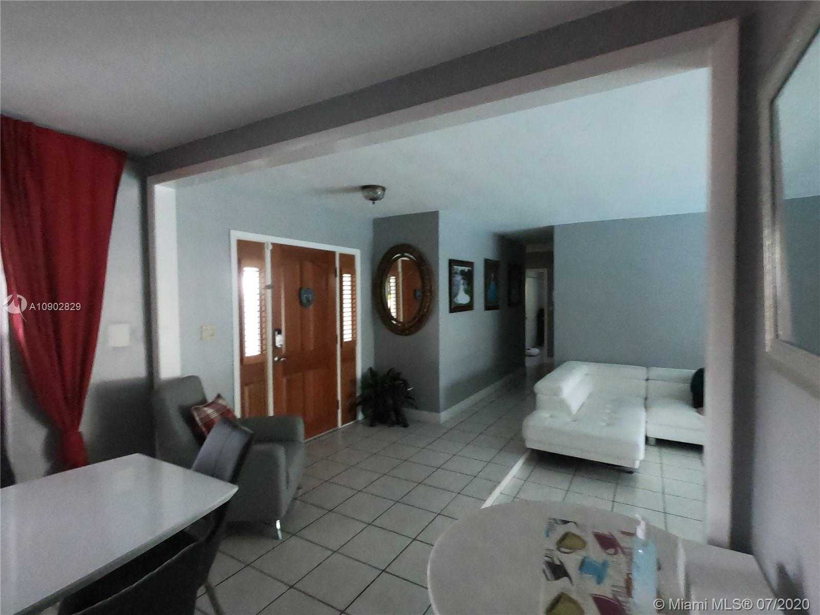 Small Image of 10700 SOUTH WEST 120TH ST, Miami Number 23