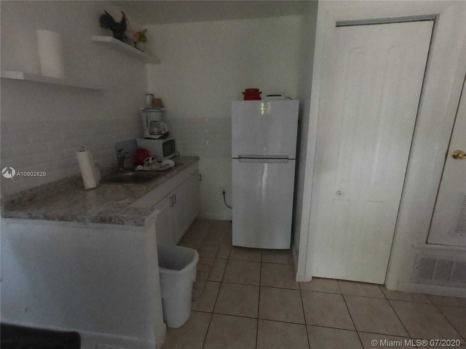 Small Image of 10700 SOUTH WEST 120TH ST, Miami Number 25