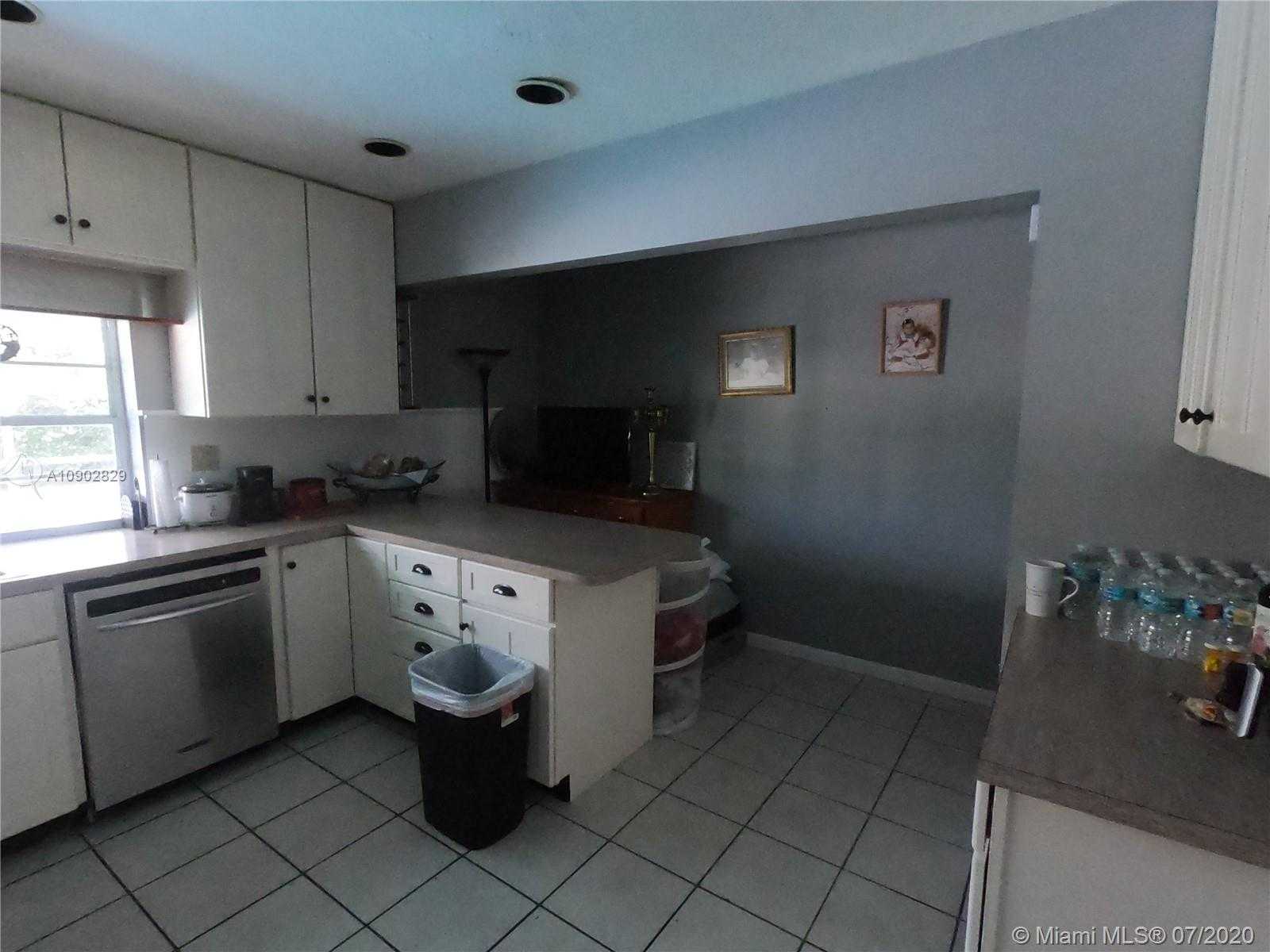 Small Image of 10700 SOUTH WEST 120TH ST, Miami Number 29